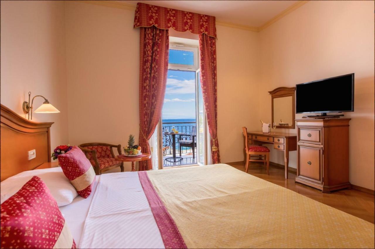 Galeb Hotel 3*